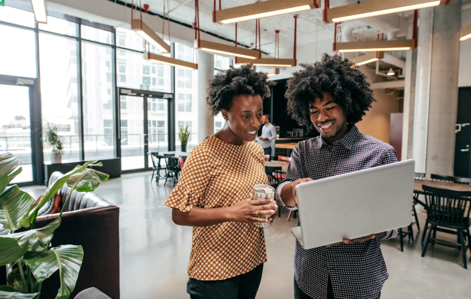 Does Medicaid cover Peer Support in ME, MT, RI, DE, WY sober living homes?