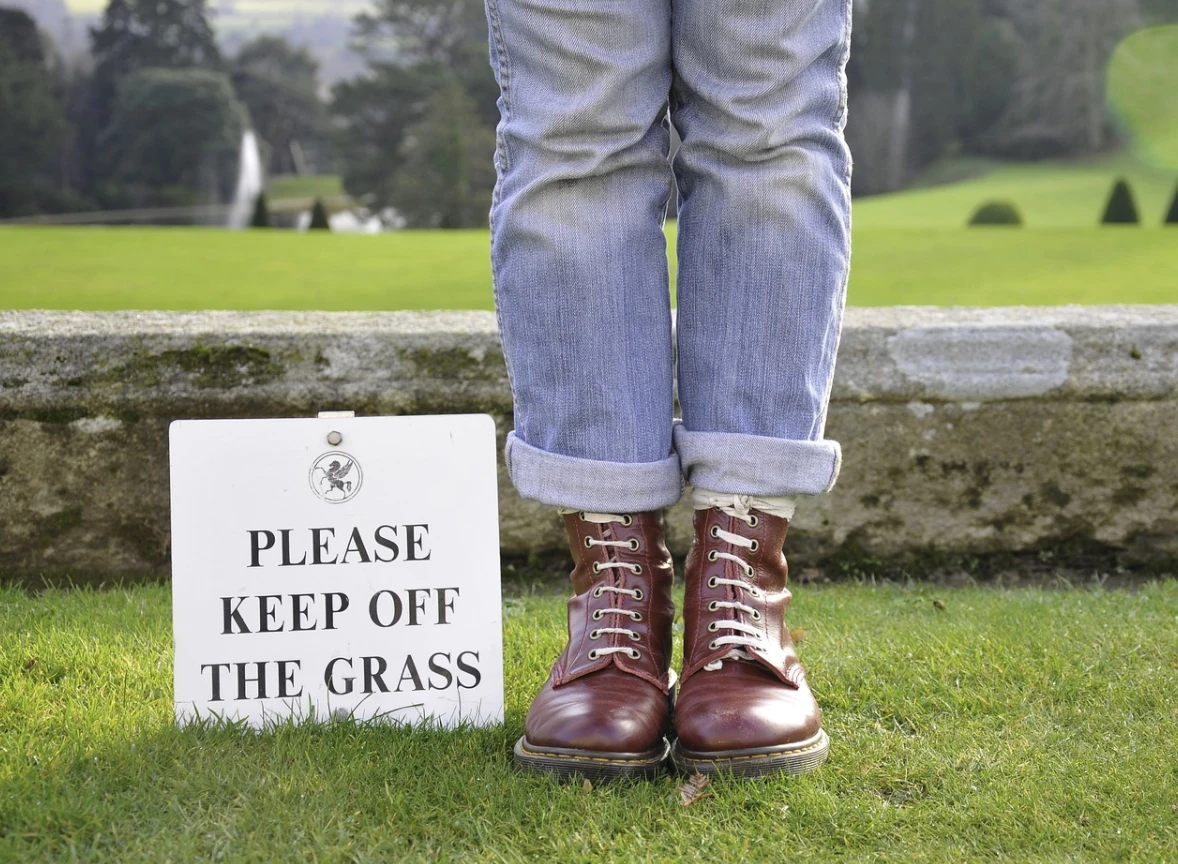 Part of a healthy recovery lifestyle is learning how to create and maintain boundaries as well as respect the boundaries of others. Creating strict rules and enforcing them consistently and fairly at your sober living home helps teach this important…